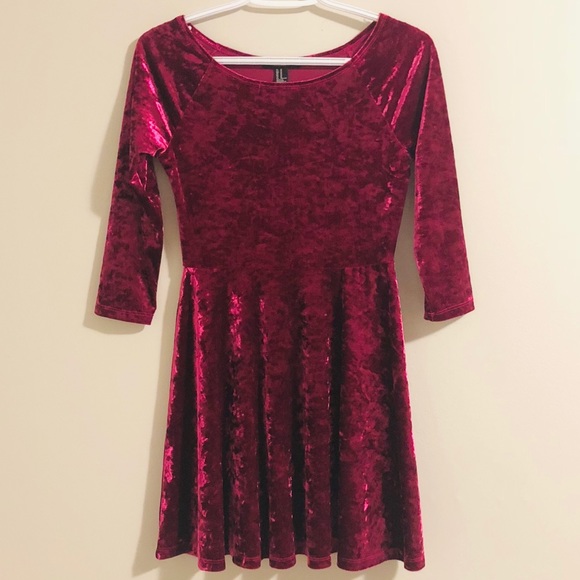 Forever 21 scoop neck crushed velvet skater dress - Picture 2 of 9